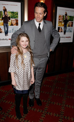 Ryan Reynolds and Abigail Breslin at event of Definitely, Maybe (2008)