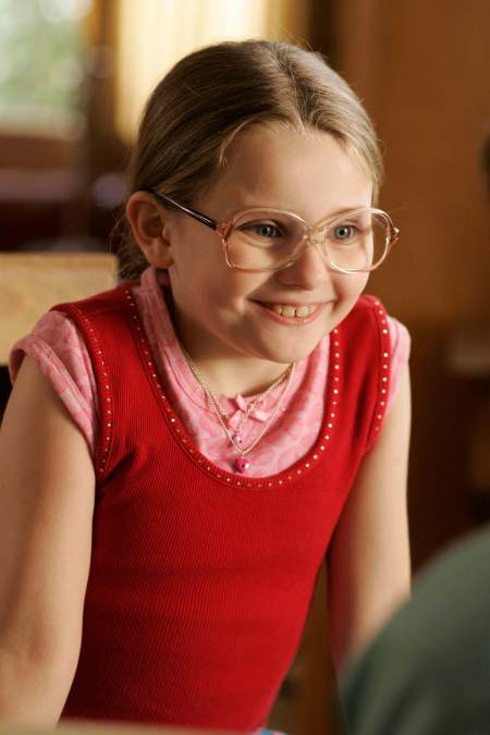 Still of Abigail Breslin in Little Miss Sunshine (2006)