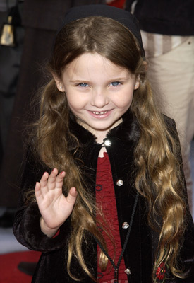 Abigail Breslin at event of The Santa Clause 2 (2002)