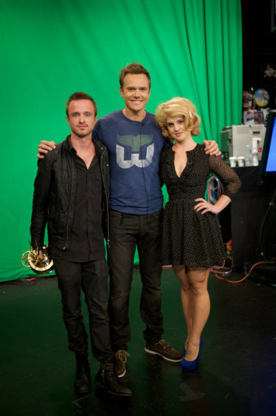 Still of Joel McHale, Aaron Paul and Kelly Osbourne in The Soup (2004)