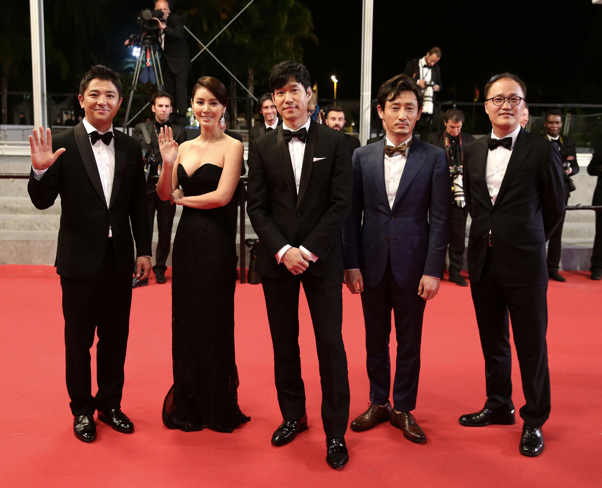 Joon-sang Yoo, Seong-ryeong Kim and Chang at event of Pyojeok (2014)