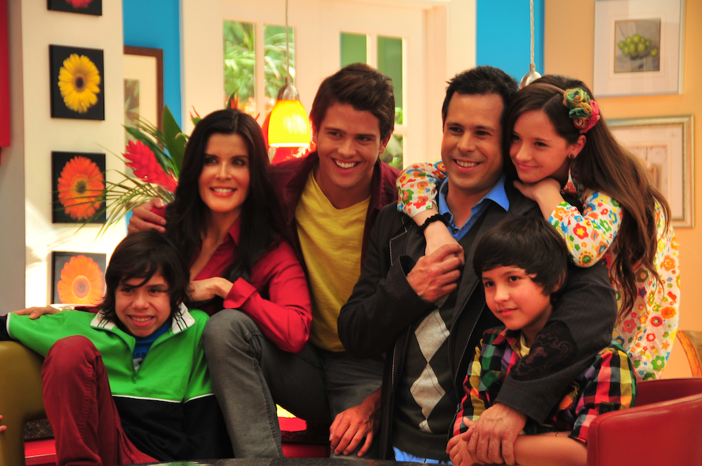 Esquivel Family on Nickelodeon Latin America's Grachi Season 1 & 2