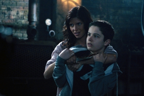 Still of Cindy Sampson and Nicholas Elia in Supernatural (2005)