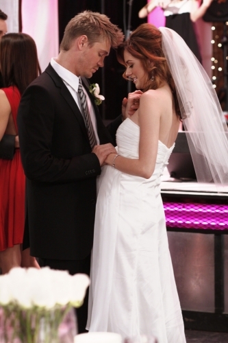 Still of Chad Michael Murray and Hilarie Burton in One Tree Hill (2003)