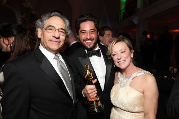 Ryan Bingham, Nancy Utley and Stephen Gilula at event of The 82nd Annual Academy Awards (2010)