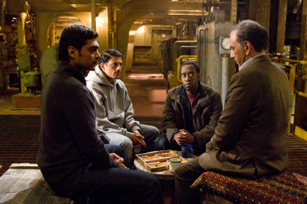 Still of Don Cheadle, Raad Rawi and Alyy Khan in Isdavikas (2008)