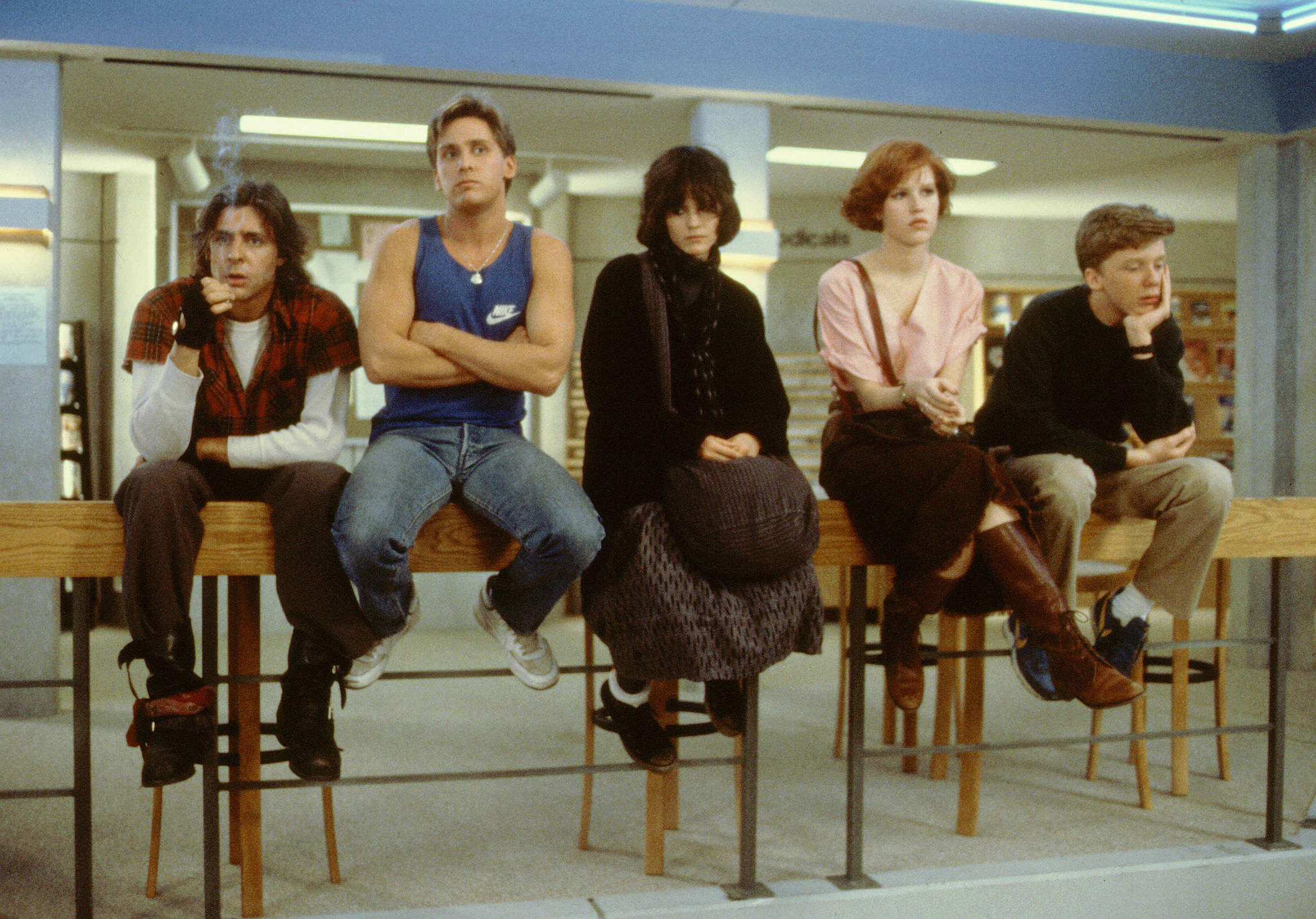 Still of Molly Ringwald, Emilio Estevez, Judd Nelson, Ally Sheedy and Anthony Michael Hall in The Breakfast Club (1985)