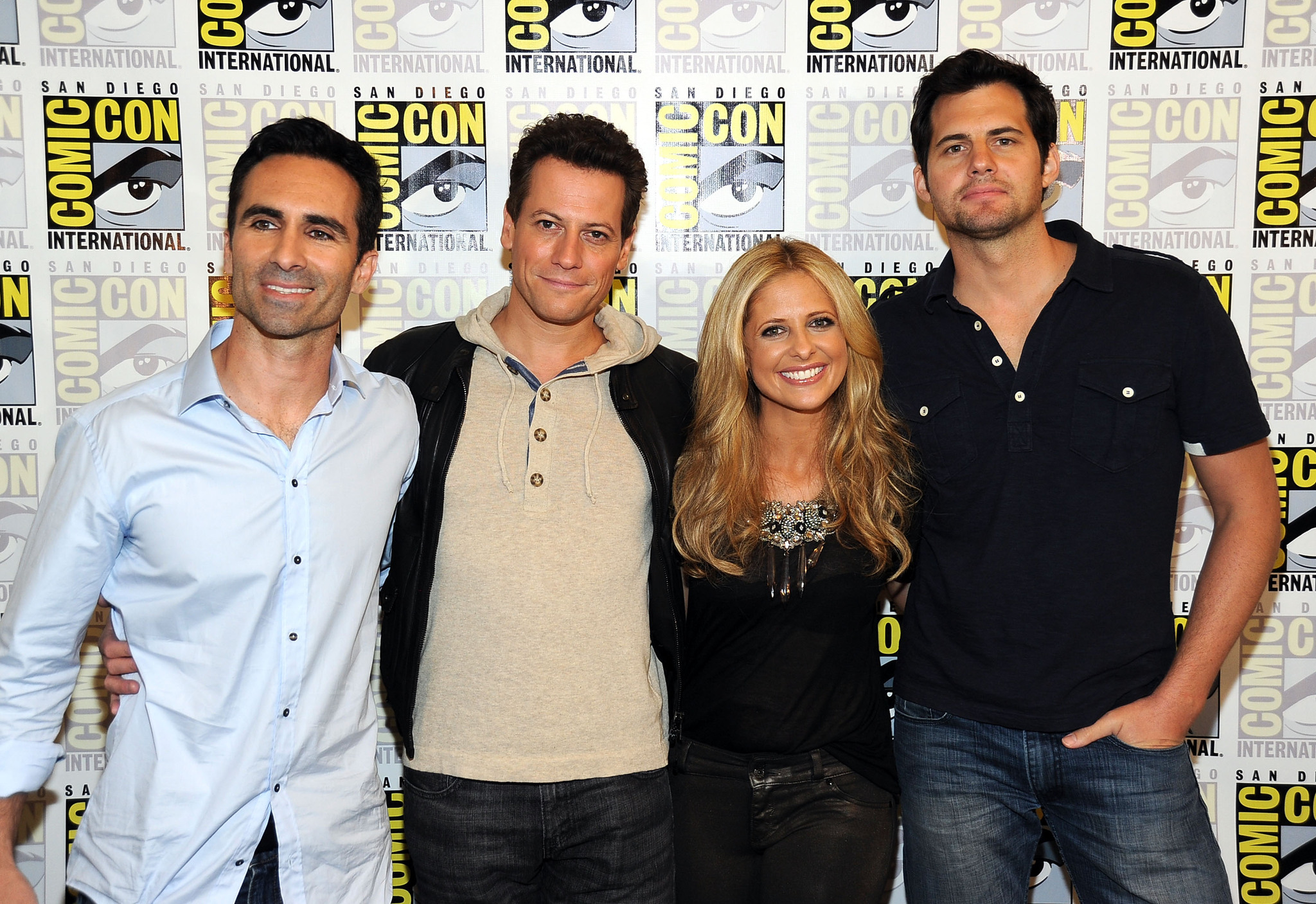 Sarah Michelle Gellar, Nestor Carbonell, Ioan Gruffudd and Kristoffer Polaha