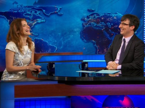 Still of John Oliver and Lake Bell in The Daily Show (1996)