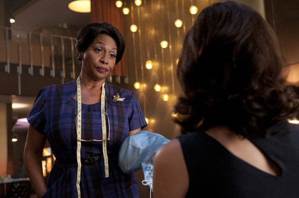 Still of Jenifer Lewis and Laura Benanti in The Playboy Club (2011)