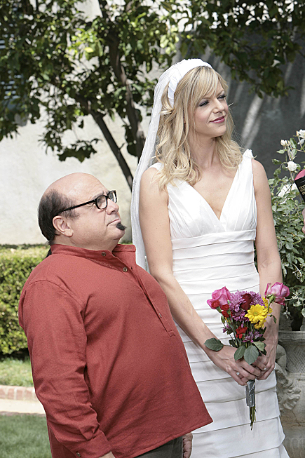 Still of Danny DeVito and Kaitlin Olson in It's Always Sunny in Philadelphia (2005)