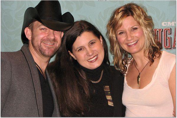 Shannon Hart with Sugarland