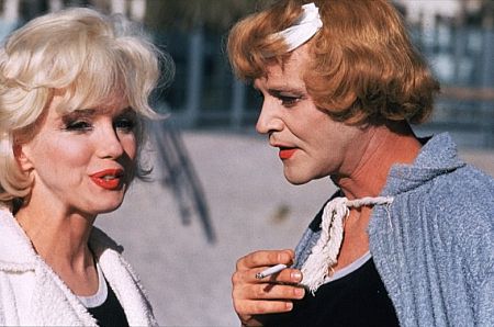 Marilyn Monroe and Jack Lemmon in Dziaze tik merginos (1959)