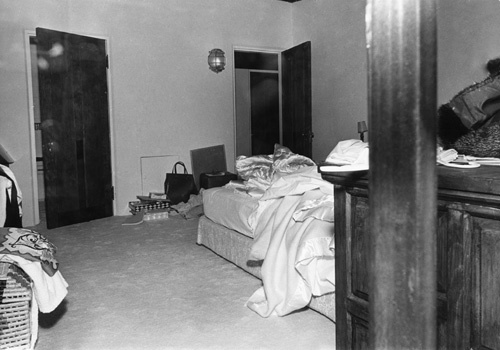 This is the rumpled bed on which the dead body of glamour queen Marilyn Monroe was discovered early August 5th. She was found nude in the bed, clutching a telelphone. Police said the death was an apparent suicide. 08-06-1962