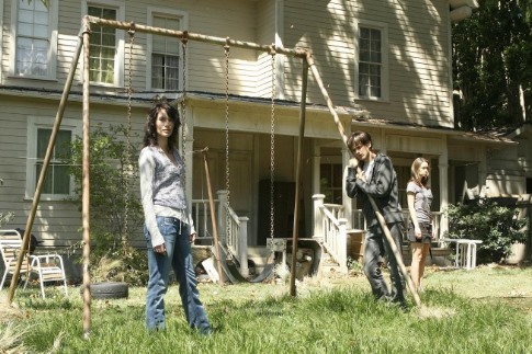 Still of Thomas Dekker, Lena Headey and Summer Glau in Terminator: The Sarah Connor Chronicles (2008)