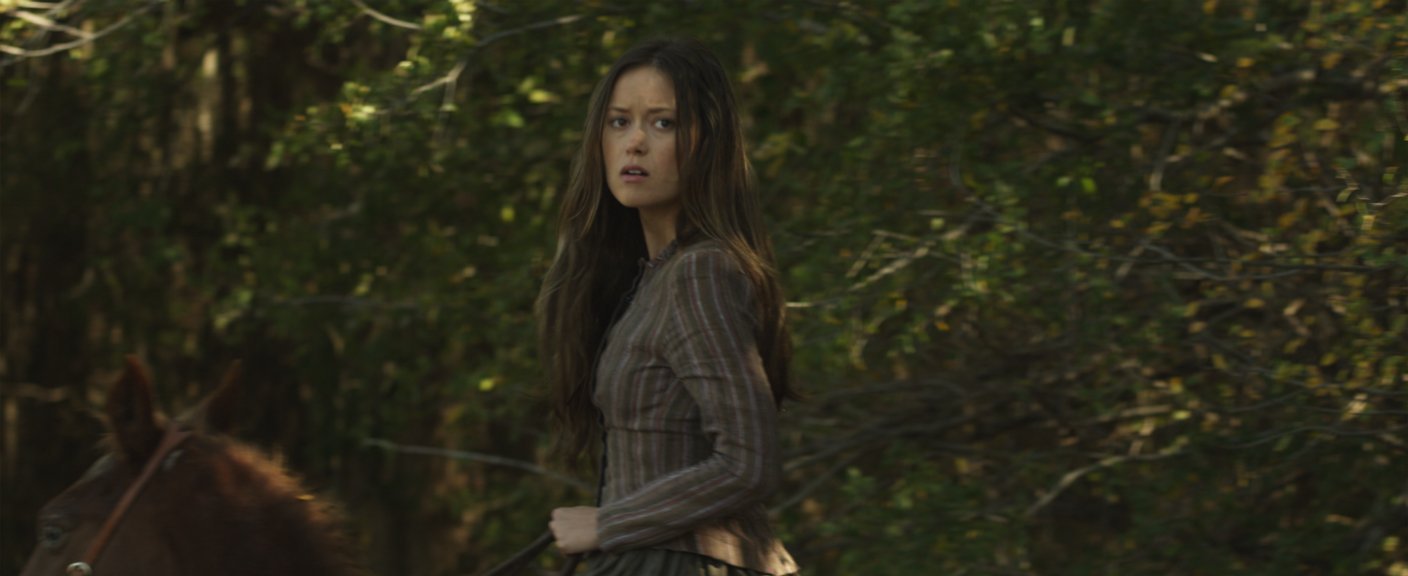 Maggie Moon (Glau) in 