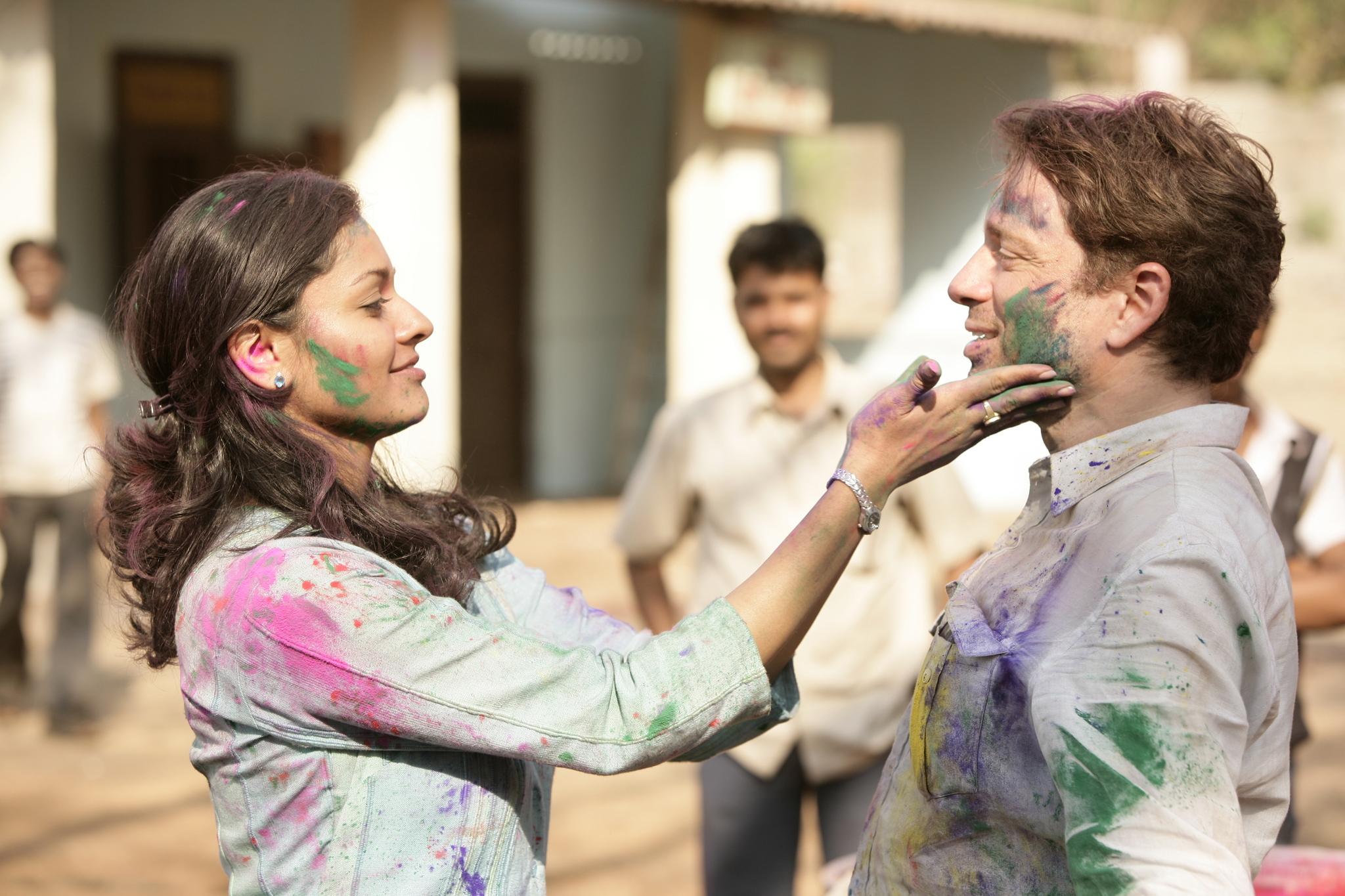 Still of Chris Kattan and Pooja Kumar in Bollywood Hero (2009)