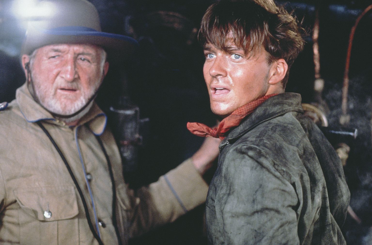 Still of Sean Patrick Flanery and Ronald Fraser in The Young Indiana Jones Chronicles (1992)