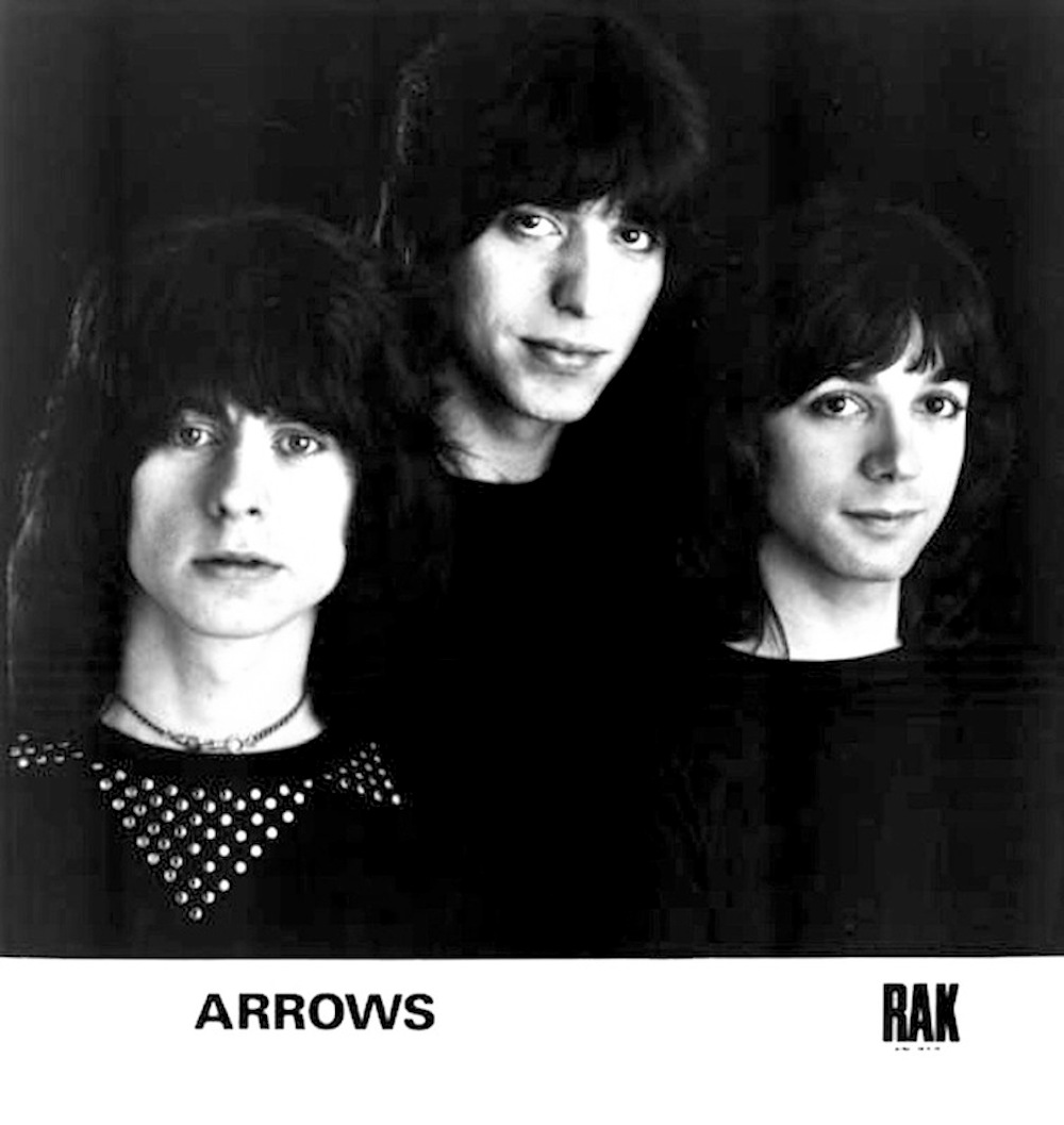 Arrows 1976 L-R: Paul Varley, Jake Hooker, Alan Merrill. Hosts of the Granada/ITV television show 