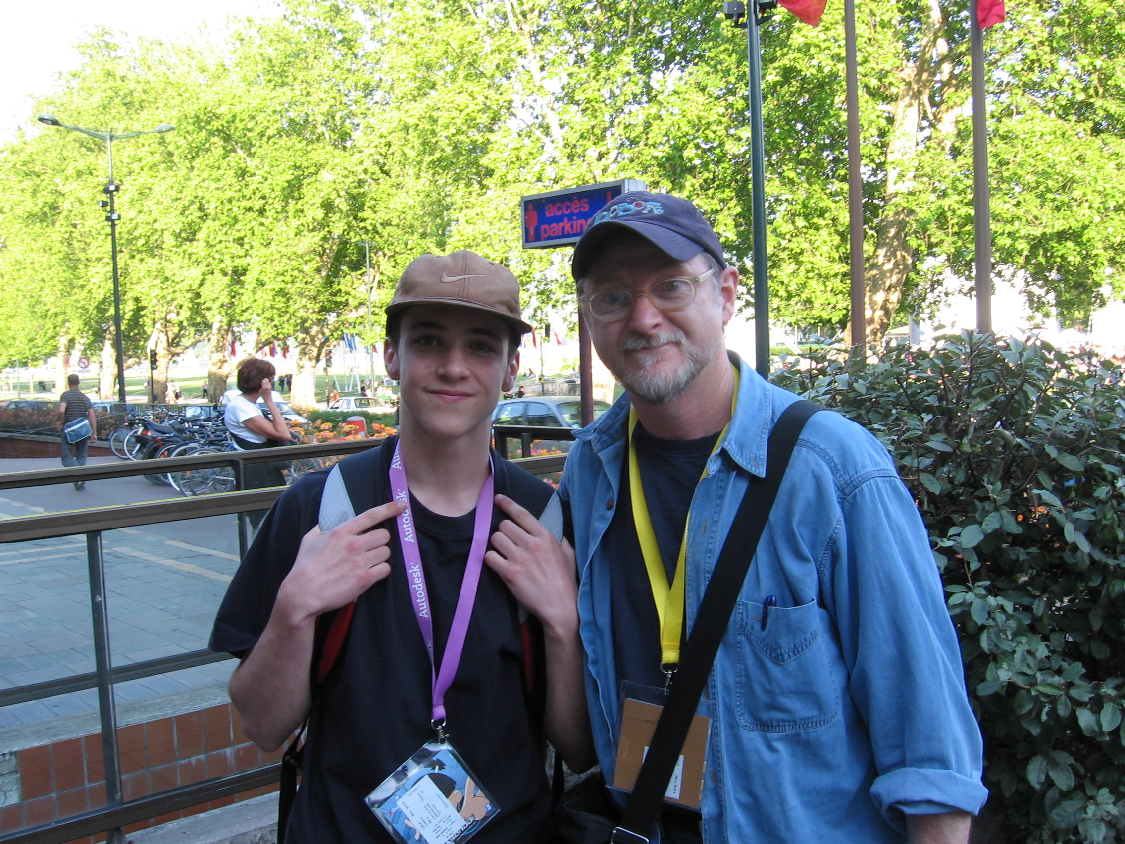 MR HAPPY Character Designer Aidan O'Hara meets Bob Camp (Ren & Stimpy) 2006 Annecy Int Animation Fest MR HAPPY nominated for best short