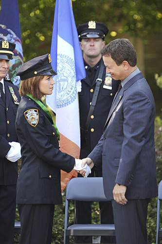 Still of Gary Sinise and Anna Belknap in CSI Niujorkas (2004)