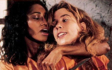 Pamella D'Pella and Jewel Shepard in Caged Heat II: Stripped of Freedom (1994)