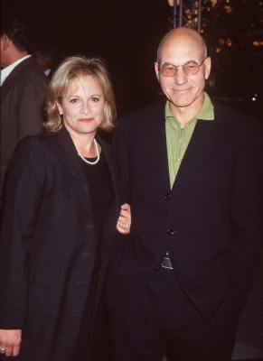 Patrick Stewart and Wendy Neuss at event of Gilus sukretimas (1998)