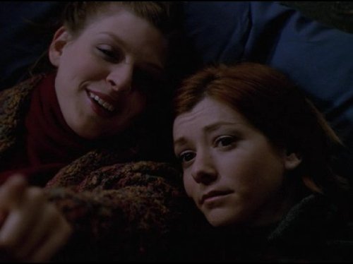 Still of Alyson Hannigan and Amber Benson in Vampyru zudike (1997)