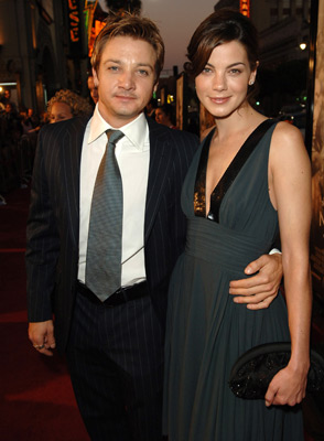 Jeremy Renner and Michelle Monaghan at event of North Country (2005)