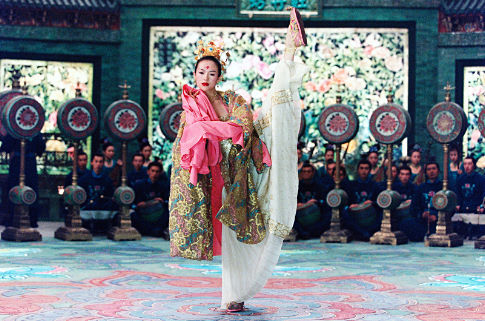 Still of Ziyi Zhang in Shi mian mai fu (2004)