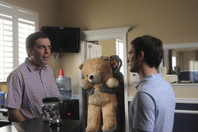 Still of Elijah Wood, Ed Helms and Jason Gann in Wilfred (2011)