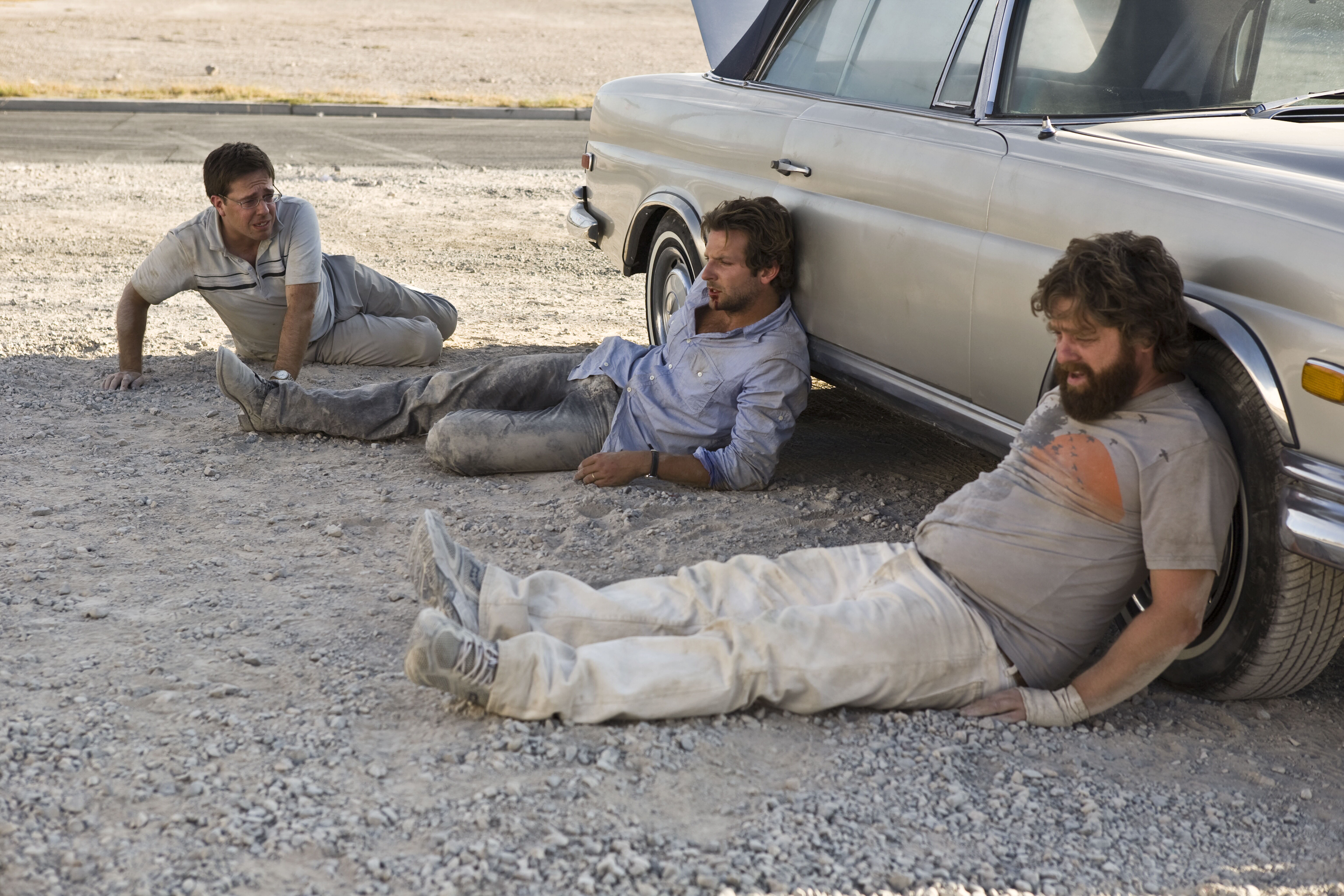 Still of Bradley Cooper, Zach Galifianakis and Ed Helms in Pagirios Las Vegase (2009)