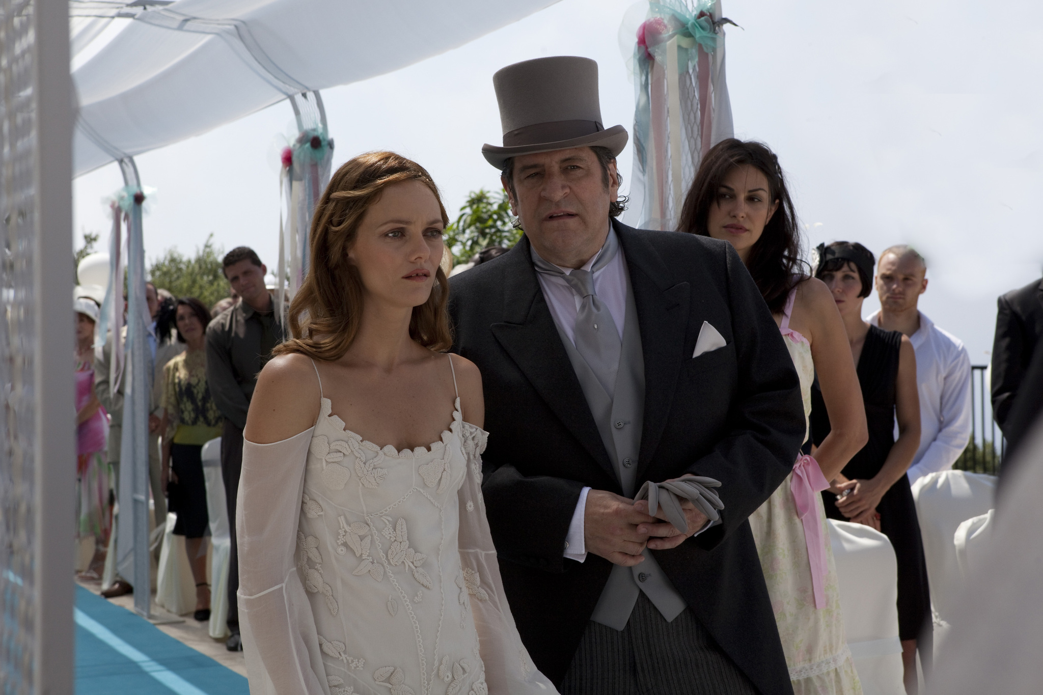 Still of Jacques Frantz, Vanessa Paradis and Héléna Noguerra in L'arnacoeur (2010)