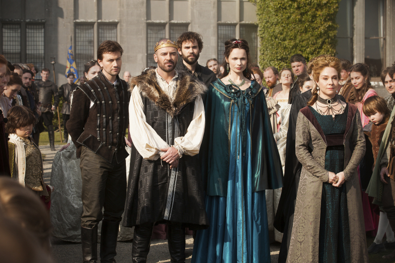 Still of Megan Follows, Alan Van Sprang, Anna Walton, Rossif Sutherland and Torrance Coombs in Reign (2013)