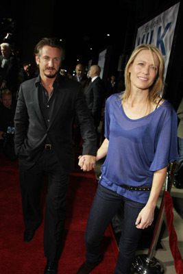 Sean Penn and Robin Wright at event of Milk (2008)