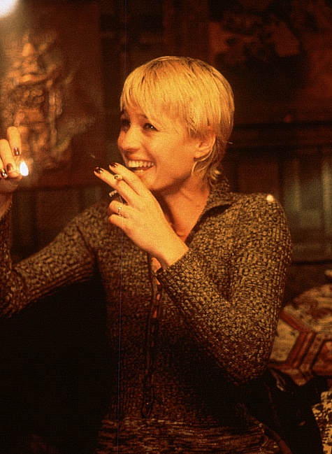 Still of Robin Wright in She's So Lovely (1997)