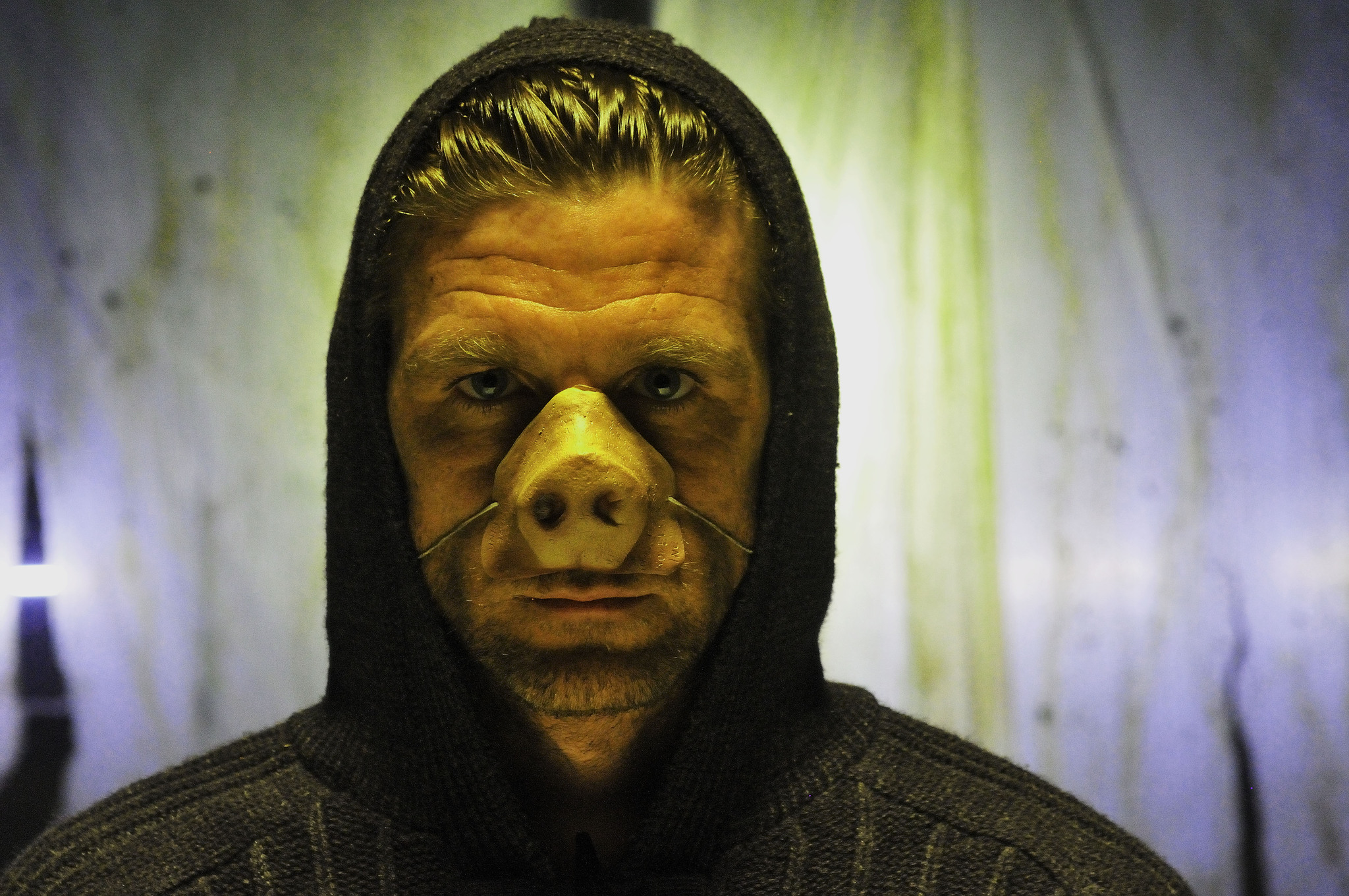Still of Martin Compston in Piggy (2012)