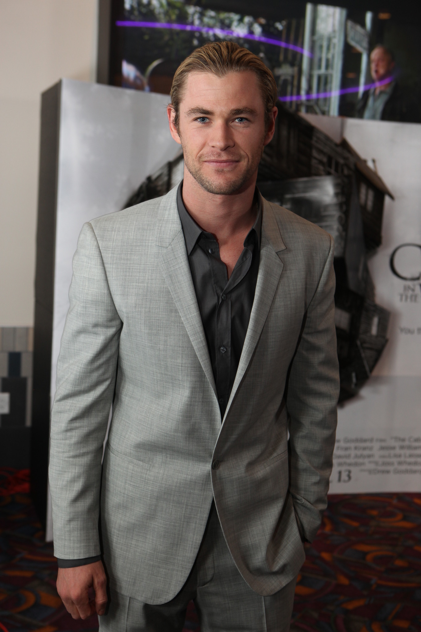 Chris Hemsworth at event of Namas girios gludumoj (2012)