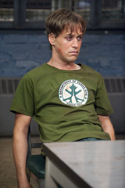 Still of T.R. Knight in Law & Order: Special Victims Unit (1999)
