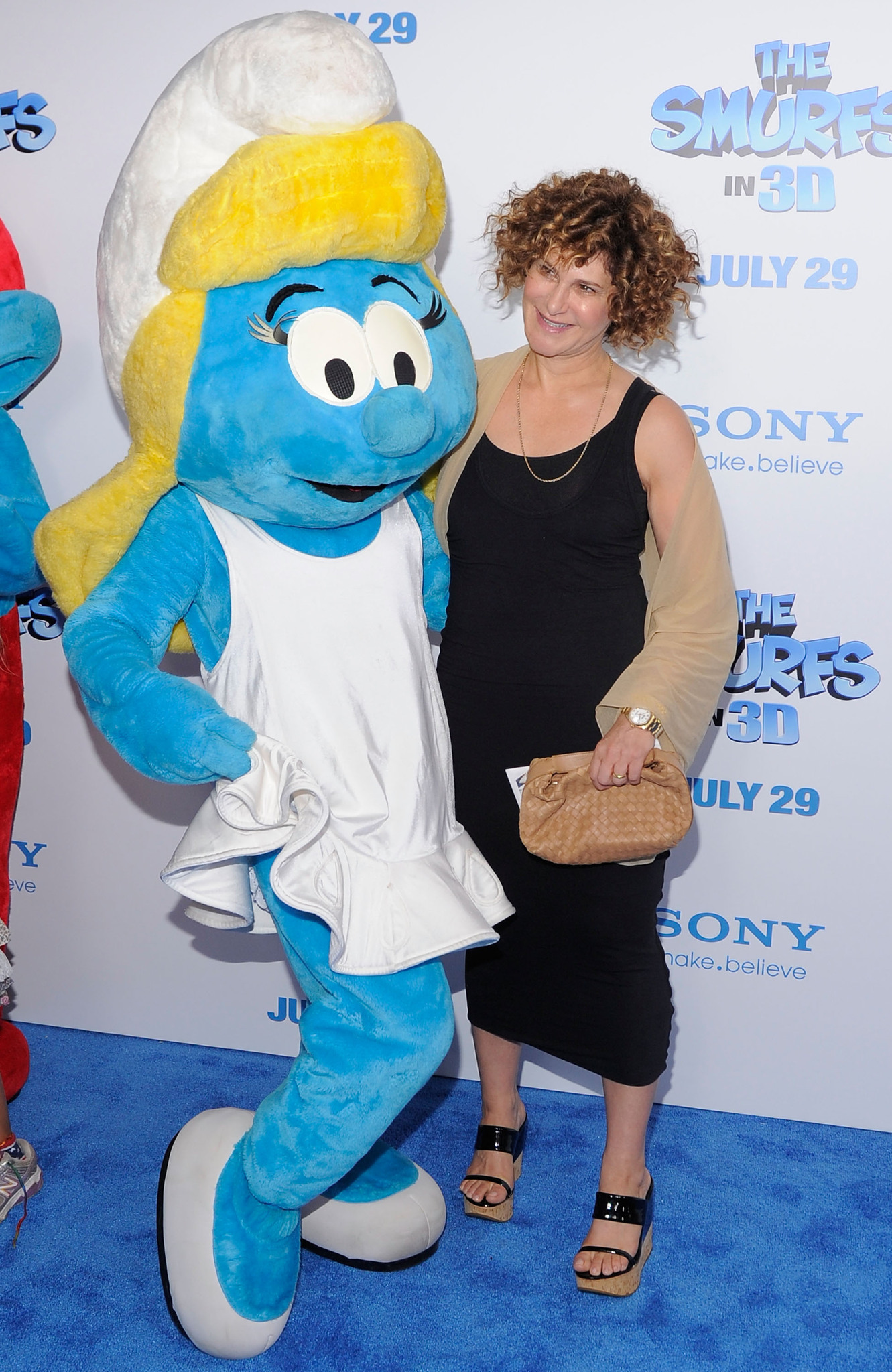 Amy Pascal at event of Smurfai 3D (2011)