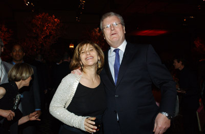 Amy Pascal and Howard Stringer at event of Memoirs of a Geisha (2005)
