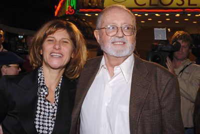 John Calley and Amy Pascal at event of Closer (2004)