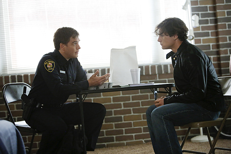 Still of Michael Weatherly and Augustus Prew in NCIS: Naval Criminal Investigative Service (2003)