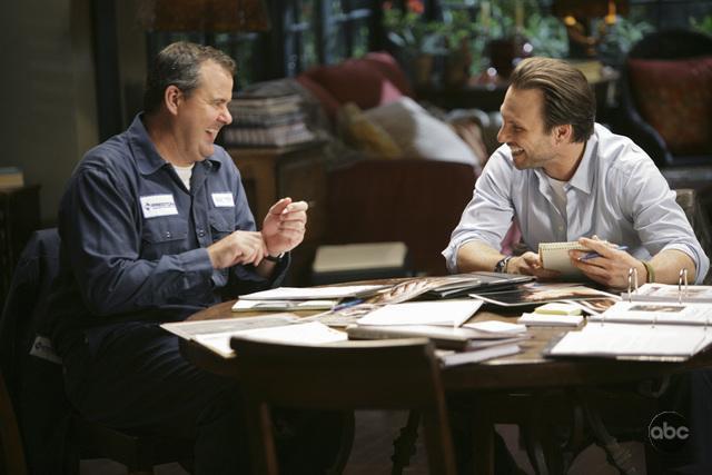 Still of Christian Slater and Bob Stephenson in The Forgotten (2009)