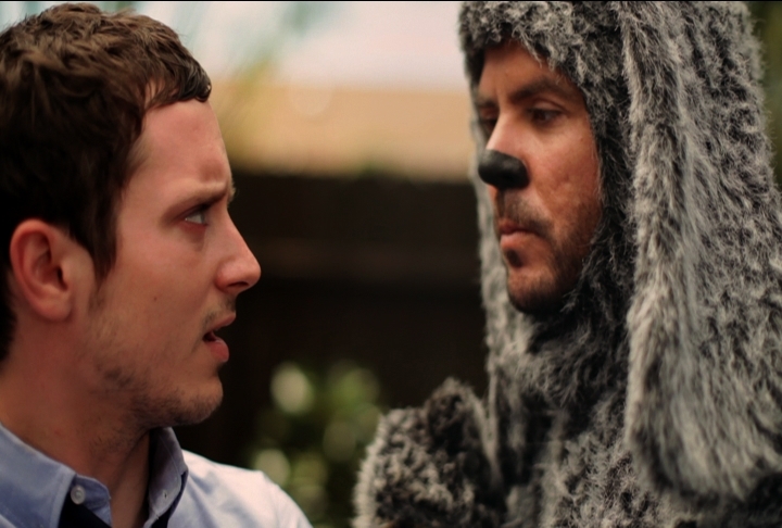 Still of Elijah Wood and Jason Gann in Wilfred (2011)