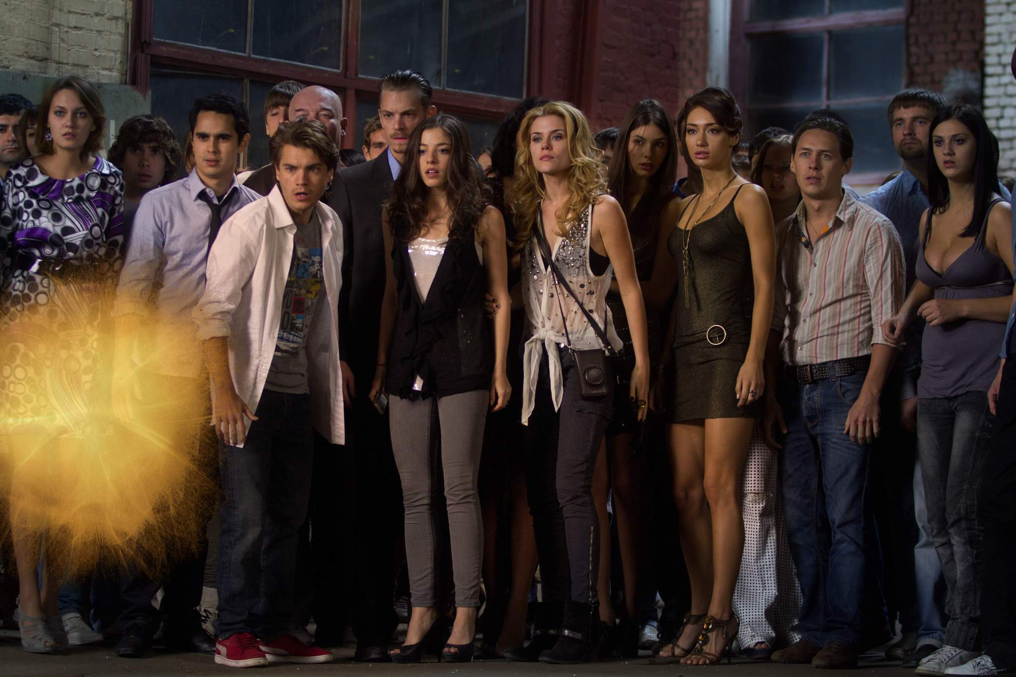 Still of Emile Hirsch, Joel Kinnaman, Max Minghella, Rachael Taylor and Olivia Thirlby in Tamsiausia valanda (2011)