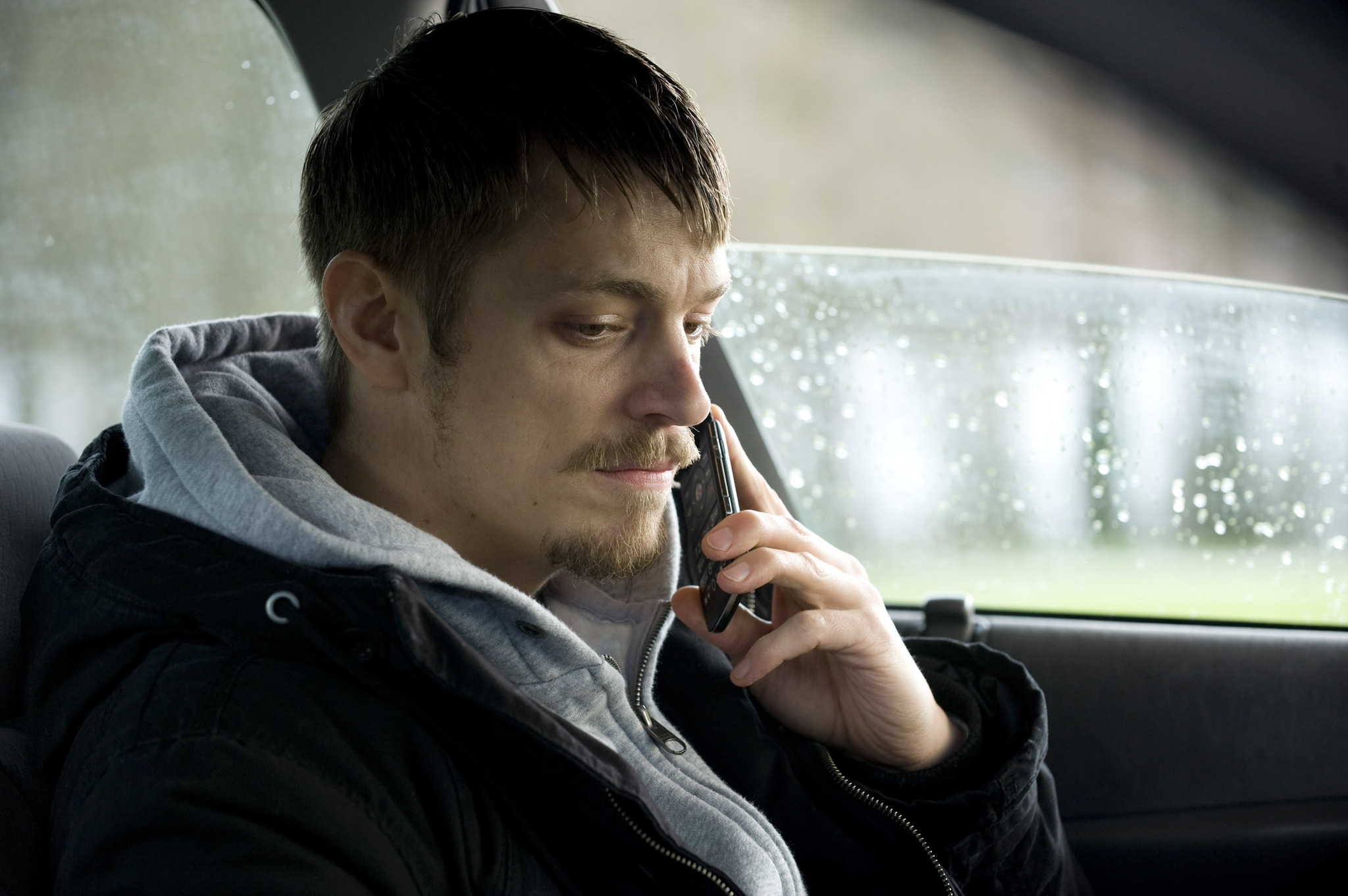 Still of Joel Kinnaman in Zmogzudyste (2011)