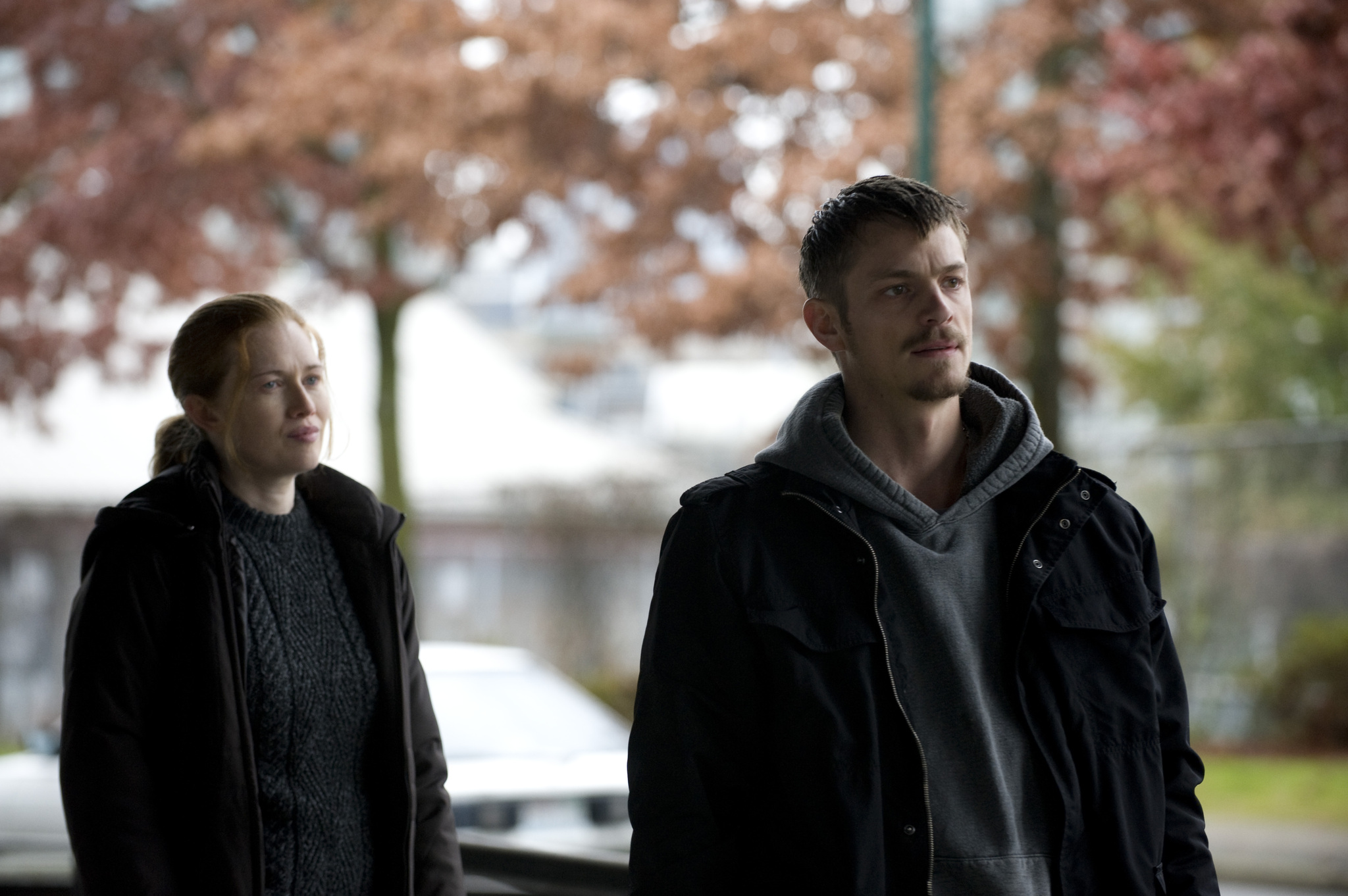 Still of Mireille Enos and Joel Kinnaman in Zmogzudyste (2011)