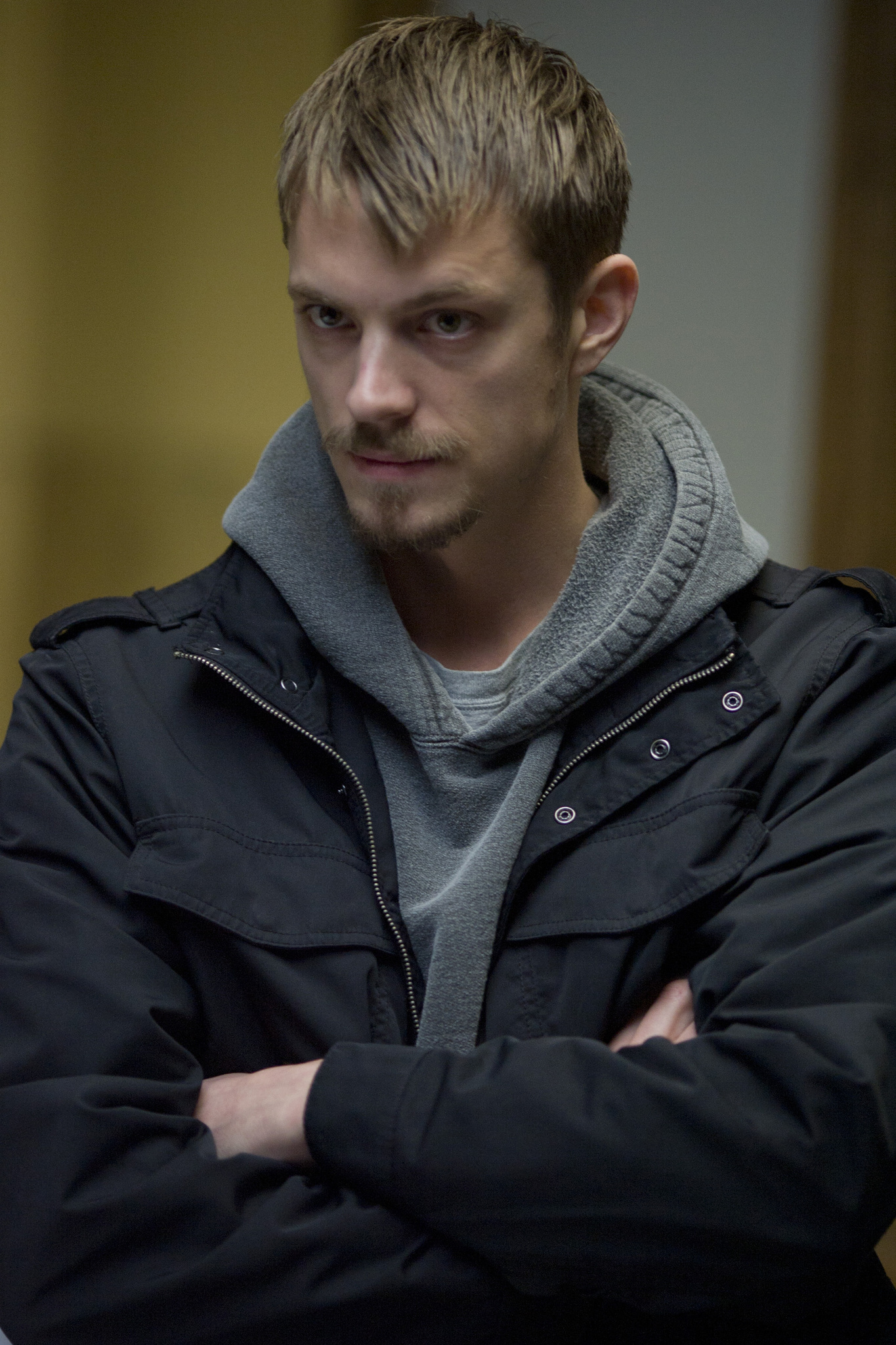 Still of Joel Kinnaman in Zmogzudyste (2011)