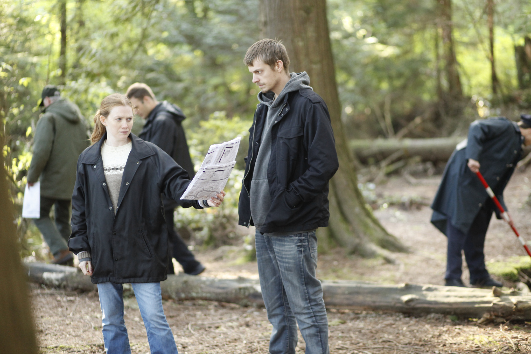 Still of Mireille Enos and Joel Kinnaman in Zmogzudyste (2011)